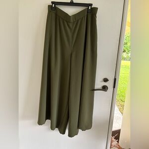 Lands end cropped wide leg pull on pants large tall green